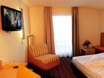 фото отеля Hotel Kristall Valdaora