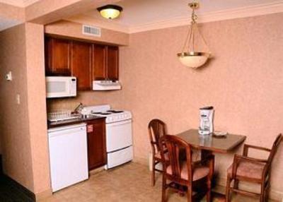 фото отеля Econo Lodge South Calgary