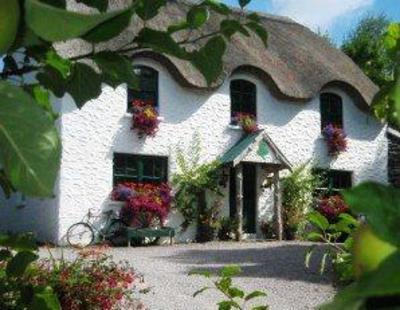 фото отеля Lissyclearig Thatch Cottage