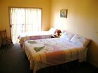 фото отеля Airport Bed & Breakfast