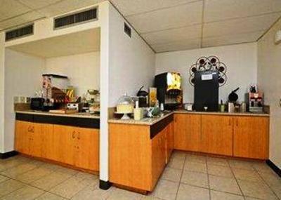 фото отеля Quality Inn & Suites Airport North