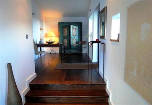 фото отеля Hillstone Lodge