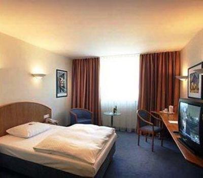 фото отеля Quality Hotel Schwanen Stuttgart Airport