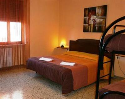 фото отеля Airport Pisa Rooms
