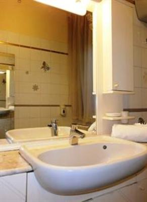 фото отеля Airport Pisa Rooms