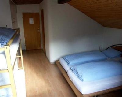 фото отеля Backpacker Hotel Swissroof Sent
