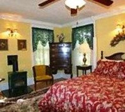 фото отеля Candlelite Inn