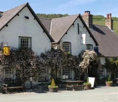 фото отеля West Arms Hotel Llanarmon