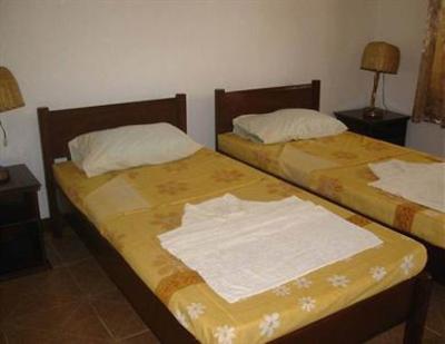 фото отеля Robinson Cruse Beach Resort