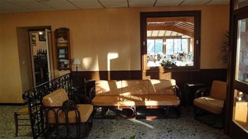 фото отеля Hotel Regina Ars-sur-Formans
