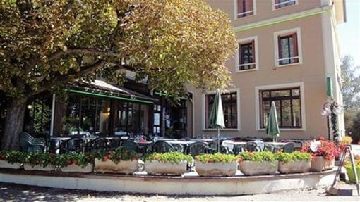 фото отеля Hotel Regina Ars-sur-Formans
