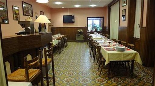 фото отеля Hotel Regina Ars-sur-Formans
