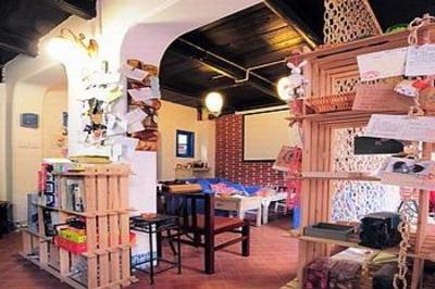 фото отеля Zhuanjiaoai Inn