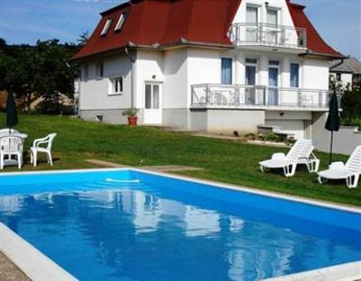 фото отеля Festetics Guesthouse