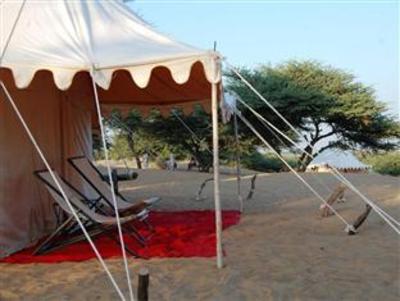 фото отеля Royal Desert Safari Resort and Camp