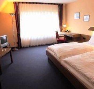 фото отеля Hotel Zum Weissen Ross Cadenberge