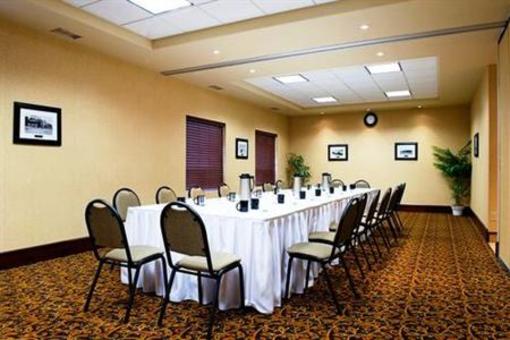 фото отеля Holiday Inn Lloydminster