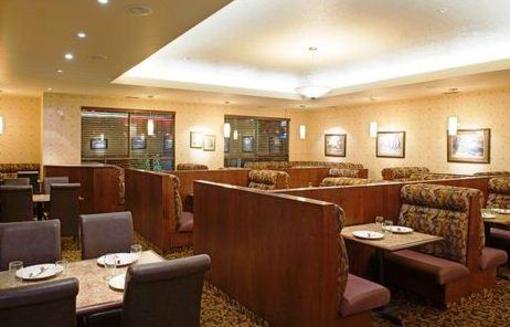 фото отеля Holiday Inn Lloydminster
