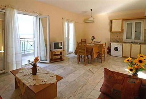 фото отеля Aggelatos Villas