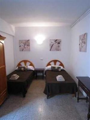 фото отеля Hostal Micalo