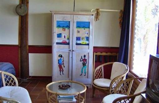 фото отеля Overzee Guesthouse Dana Bay