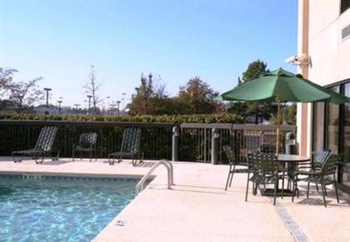 фото отеля Hampton Inn Milledgeville