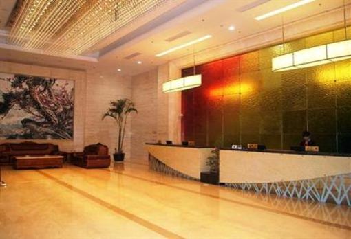 фото отеля Huzhou Wuxing Crown Hotel