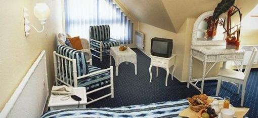 фото отеля Hotel Crystal Erstein