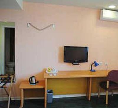 фото отеля Home Inn (Shenyang Beiling Park)