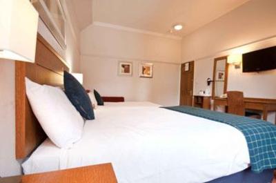 фото отеля Innkeeper's Lodge Weybridge