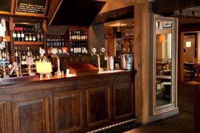 фото отеля Innkeeper's Lodge Weybridge