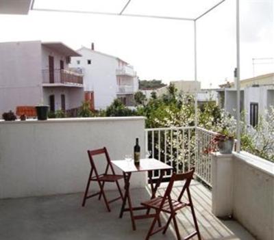 фото отеля Bubalo Apartmani Hvar