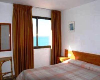 фото отеля Apartamentos Llenguadets Salou