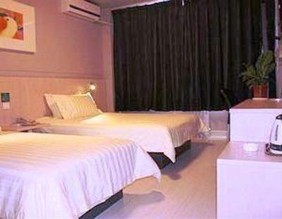 фото отеля Jinjiang Inn Laiwu Wenyuan East Street
