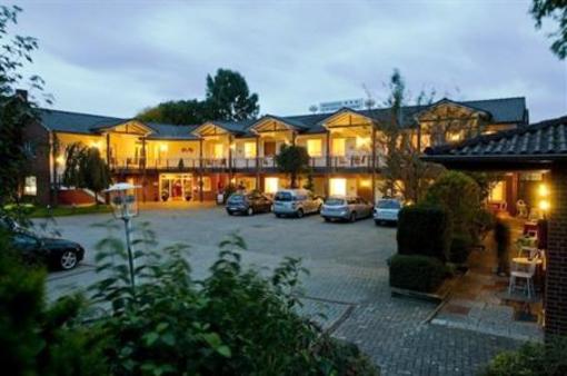 фото отеля Waldhotel zum Bergsee