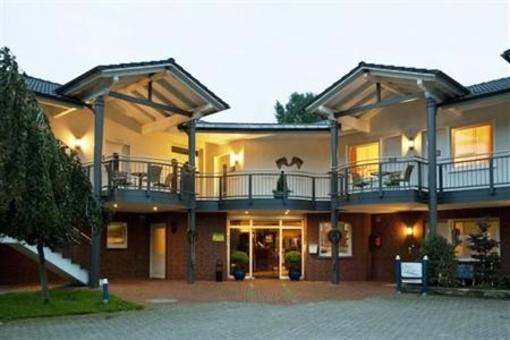 фото отеля Waldhotel zum Bergsee