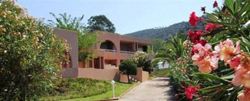 фото отеля Hotel Le Syracuse Porto-Vecchio