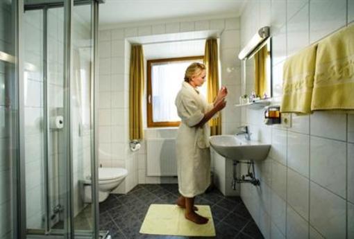 фото отеля Goldener Lowe Gasthof Schwaz