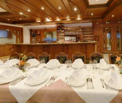 фото отеля Goldener Lowe Gasthof Schwaz