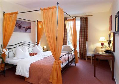 фото отеля Hotel Villa Magnolia Rodermark