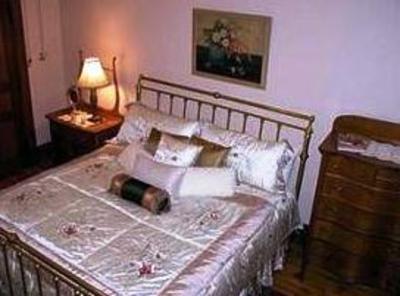 фото отеля The Fox and the Grapes Bed & Breakfast Lodi (New York)