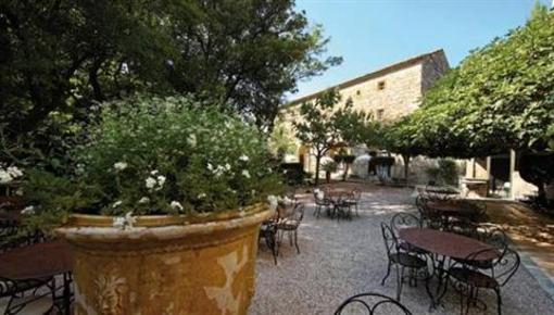 фото отеля Chateau d'Arpaillargues Hotel Uzes