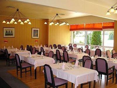 фото отеля Hotel Des Dhuits Colombey-les-Deux-Eglises