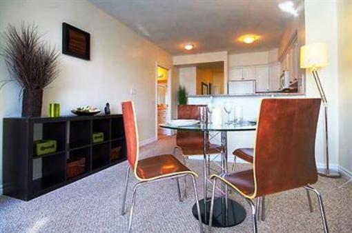 фото отеля Ottawa Apartment Suite