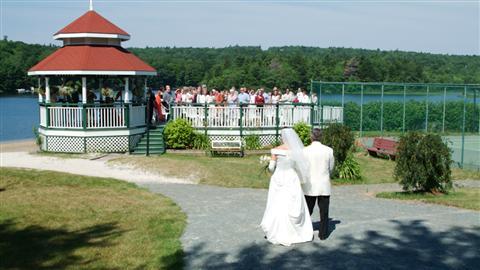 фото отеля Inn on the Lake