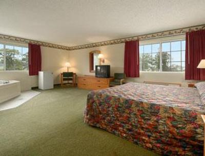 фото отеля Super 8 Le Claire