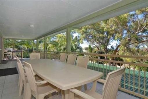 фото отеля Eliza Palms Apartments Fraser Island Hervey Bay