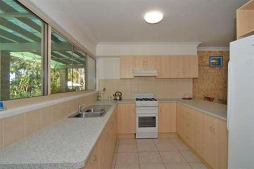 фото отеля Eliza Palms Apartments Fraser Island Hervey Bay