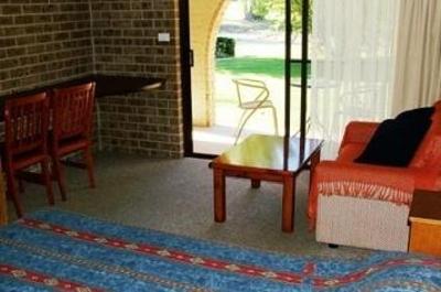 фото отеля Idlewilde Town & Country Motor Inn