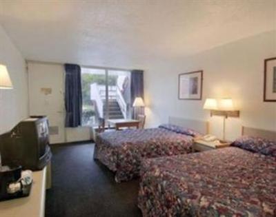 фото отеля Howard Johnson Express Inn Anniston Oxford